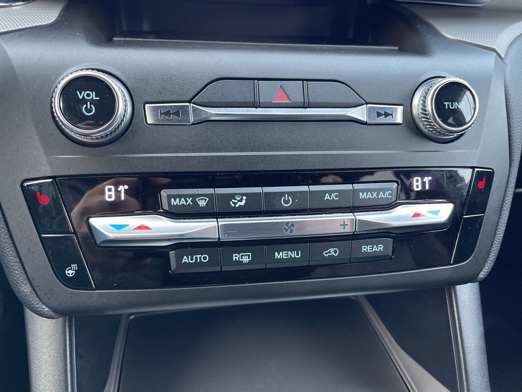 Used 2020 Ford Explorer XLT w/ Equipment Group 202A image 12