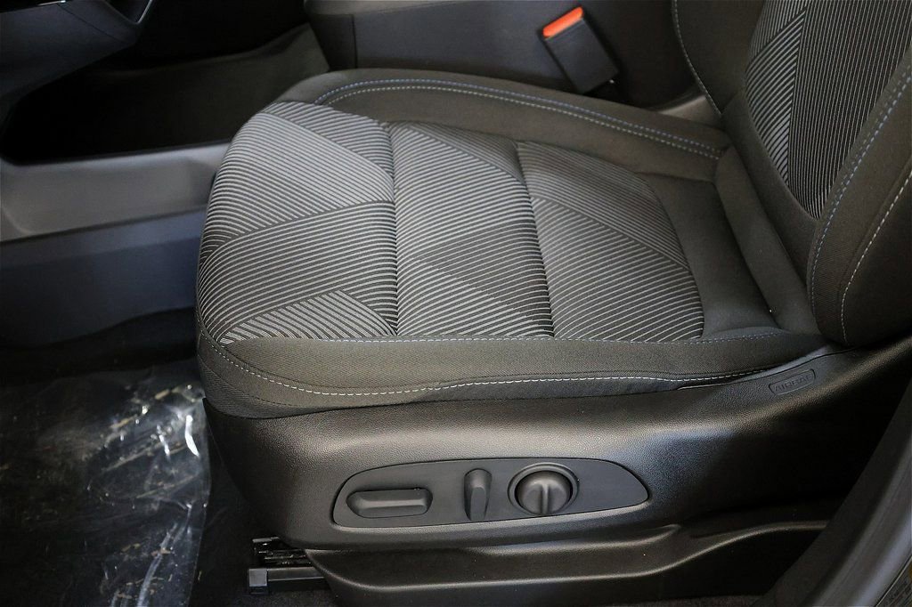 New 2027 Chevrolet Bolt LT w/ Comfort Package image 16