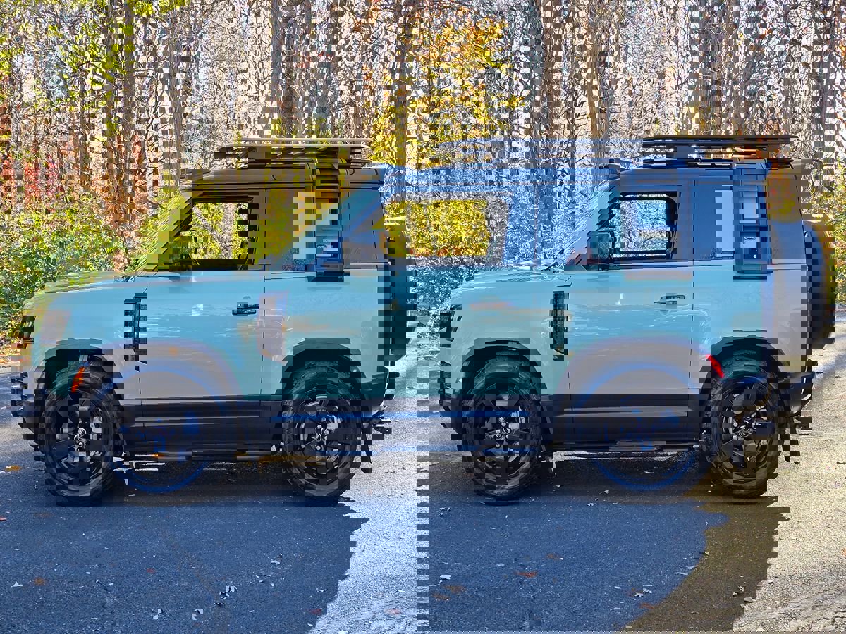 Used 2023 Land Rover Defender 110 75th Limited Edition image 4