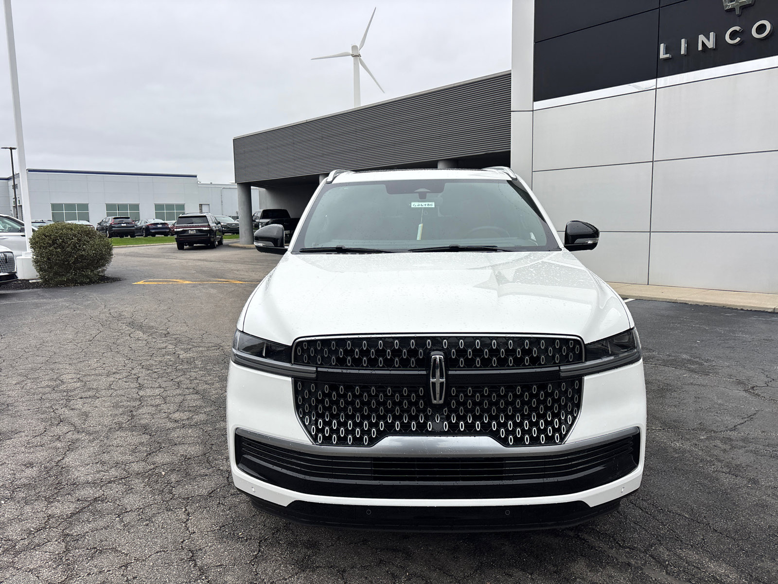 New 2026 Lincoln Navigator Reserve AWD/4WD image 2