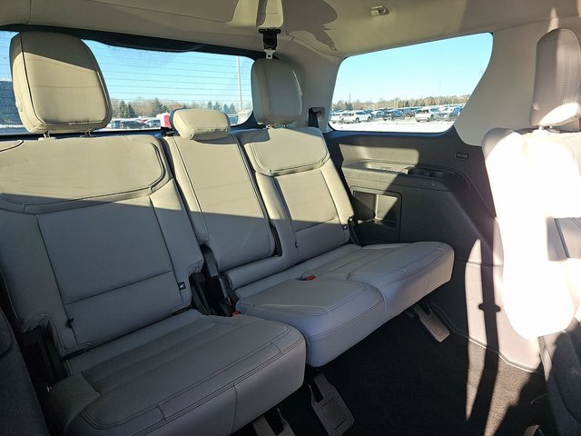 Used 2025 Ford Expedition Active image 19