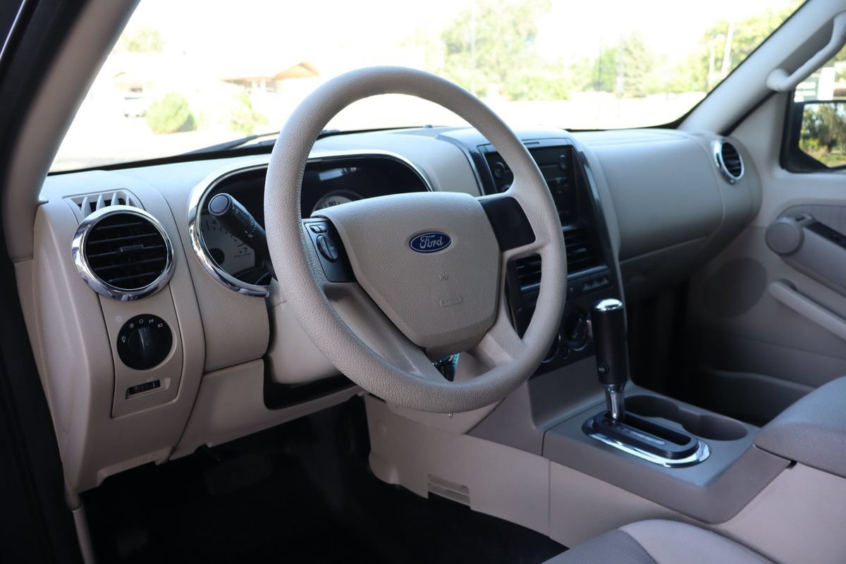 Used 2007 Ford Explorer Sport Trac XLT AWD/4WD image 15