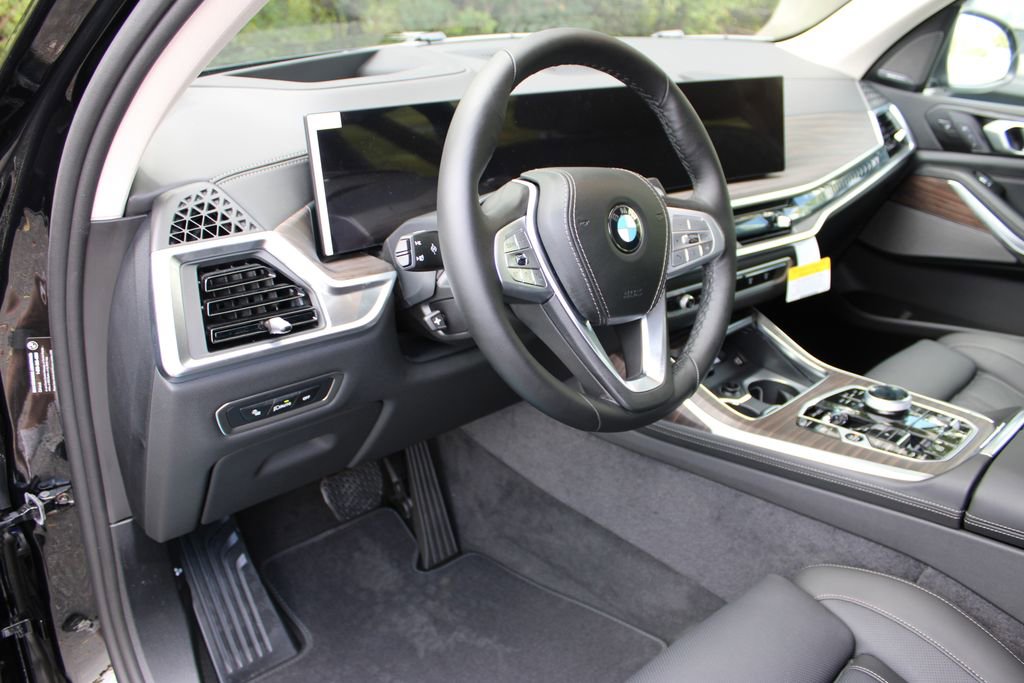 New 2026 BMW X7 xDrive40i w/ Executive Package image 48
