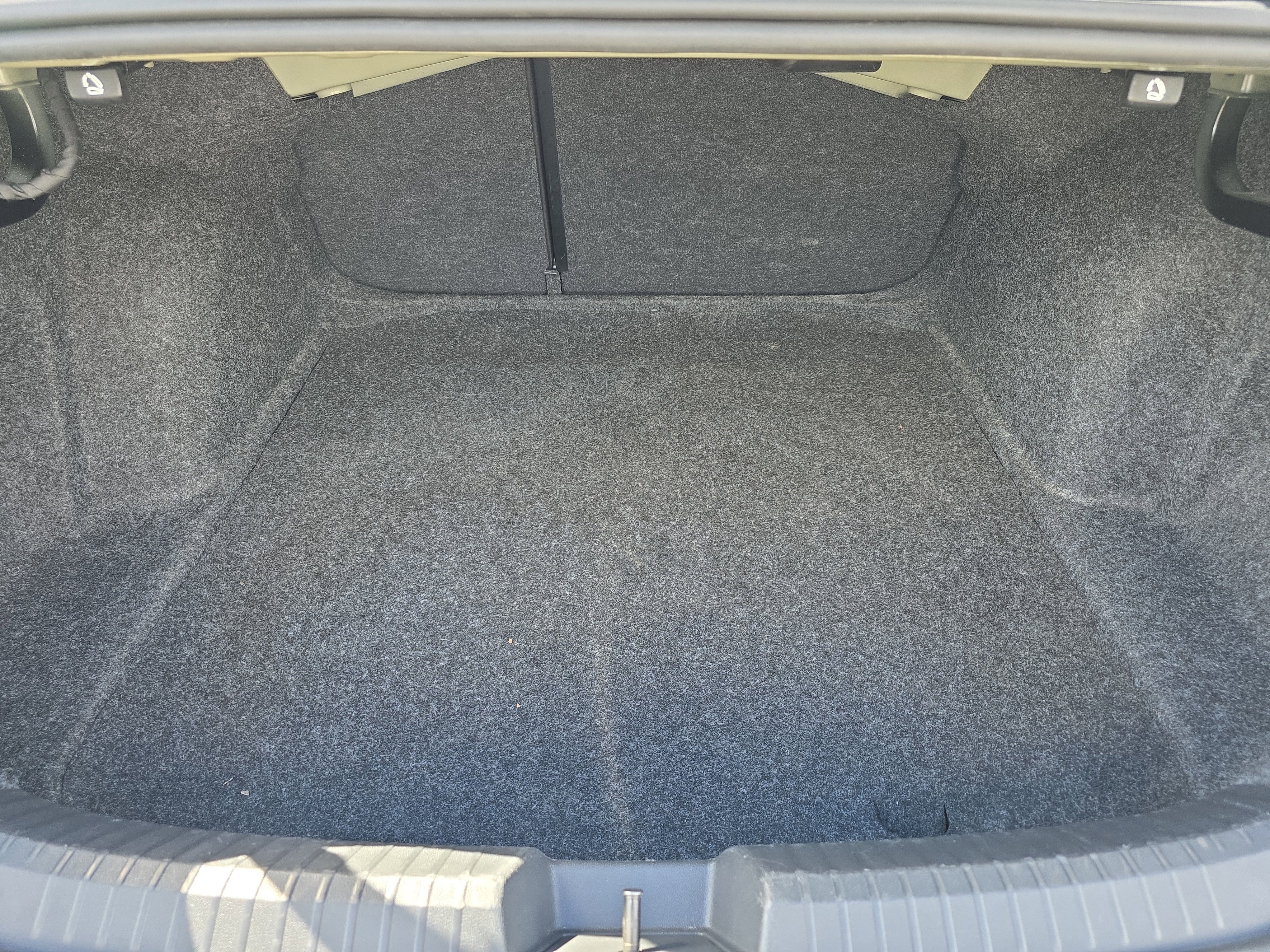 Used 2024 Volkswagen Jetta SE image 12