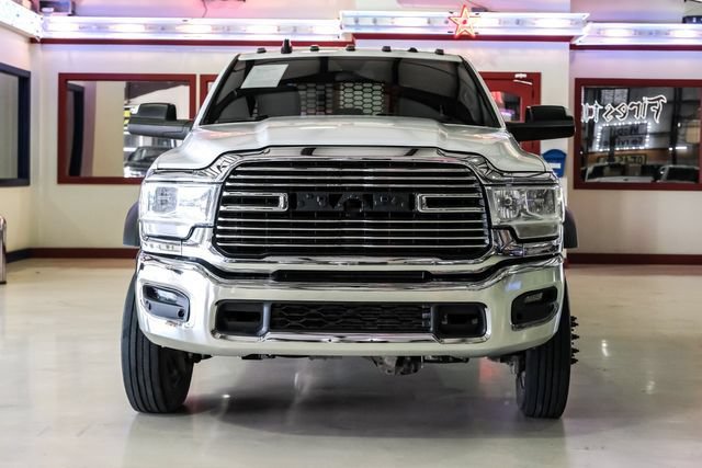 Used 2022 RAM 5500 Tradesman w/ Chrome Appearance Group AWD/4WD image 7