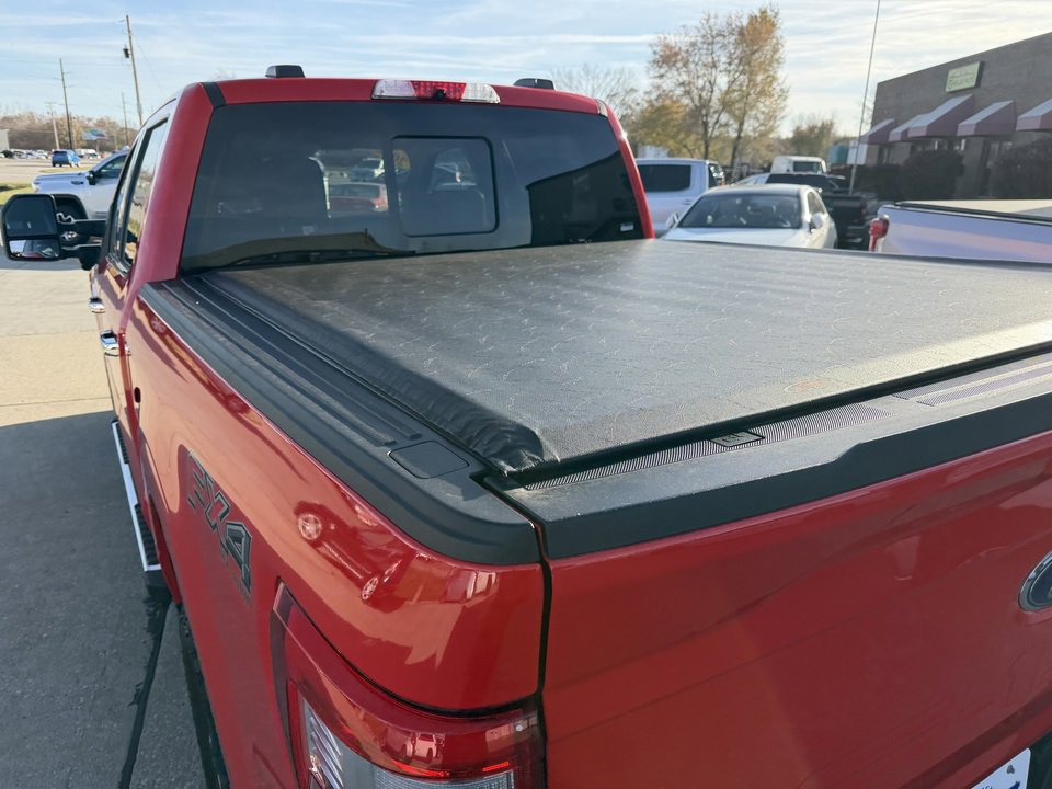 Used 2022 Ford F150 Lariat image 11