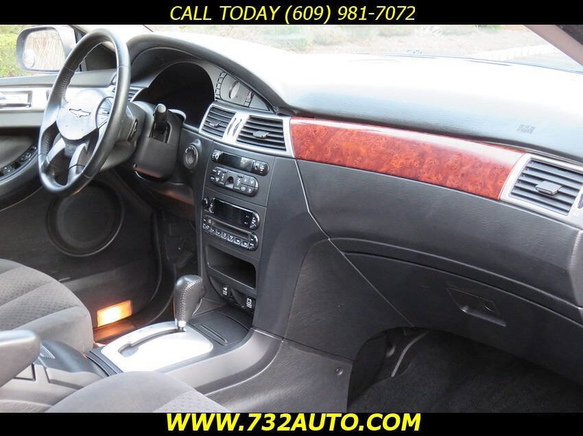 Used 2004 Chrysler Pacifica 2WD w/ Smokers Group image 6