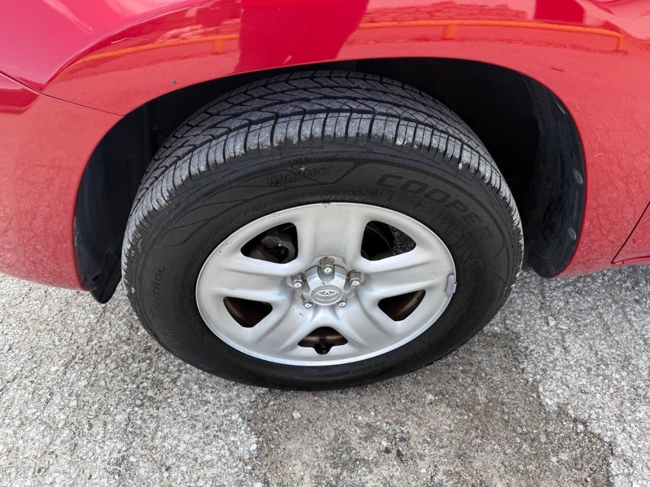 Used 2012 Toyota RAV4 4WD w/ Value Pkg image 9