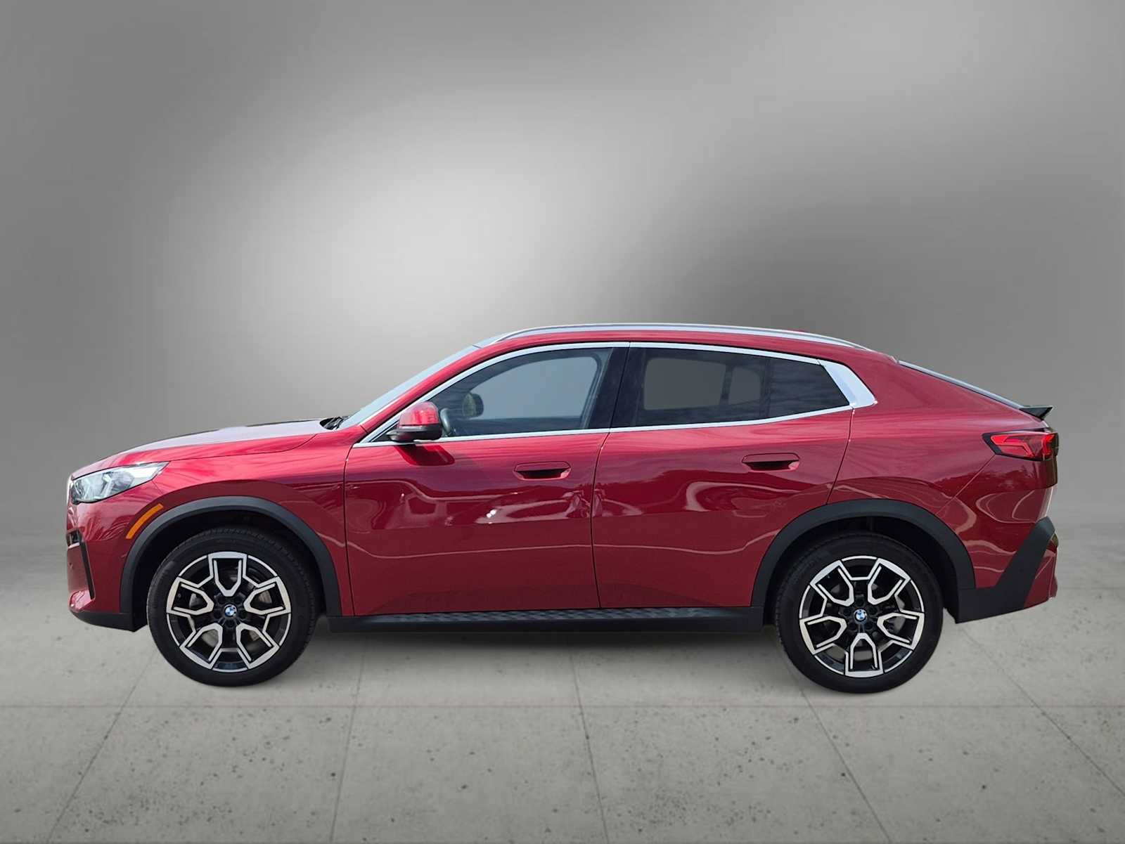 Used 2026 BMW X2 xDrive28i AWD/4WD image 5