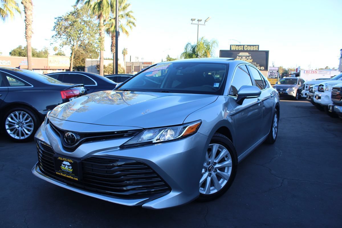 Used 2020 Toyota Camry LE FWD image 35