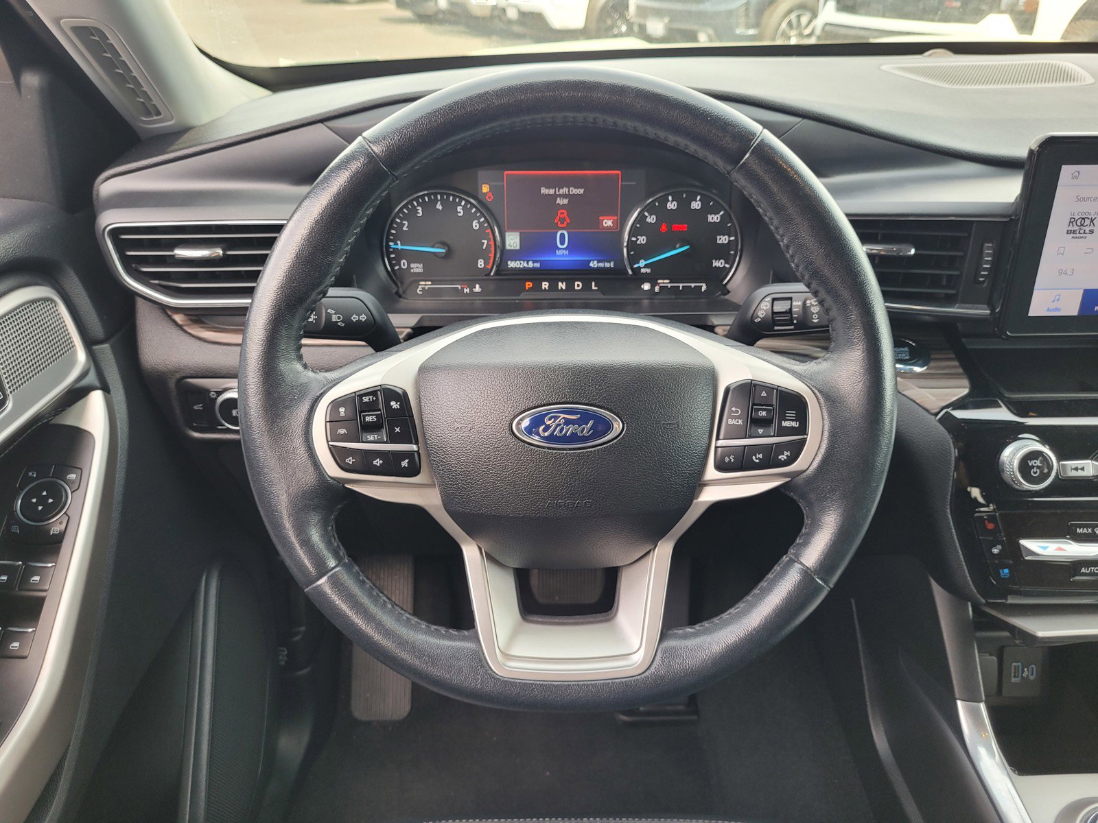 Used 2023 Ford Explorer Limited image 16