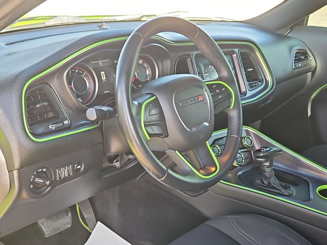 Used 2015 Dodge Challenger R/T w/ Quick Order Package 28B R/T RWD image 10