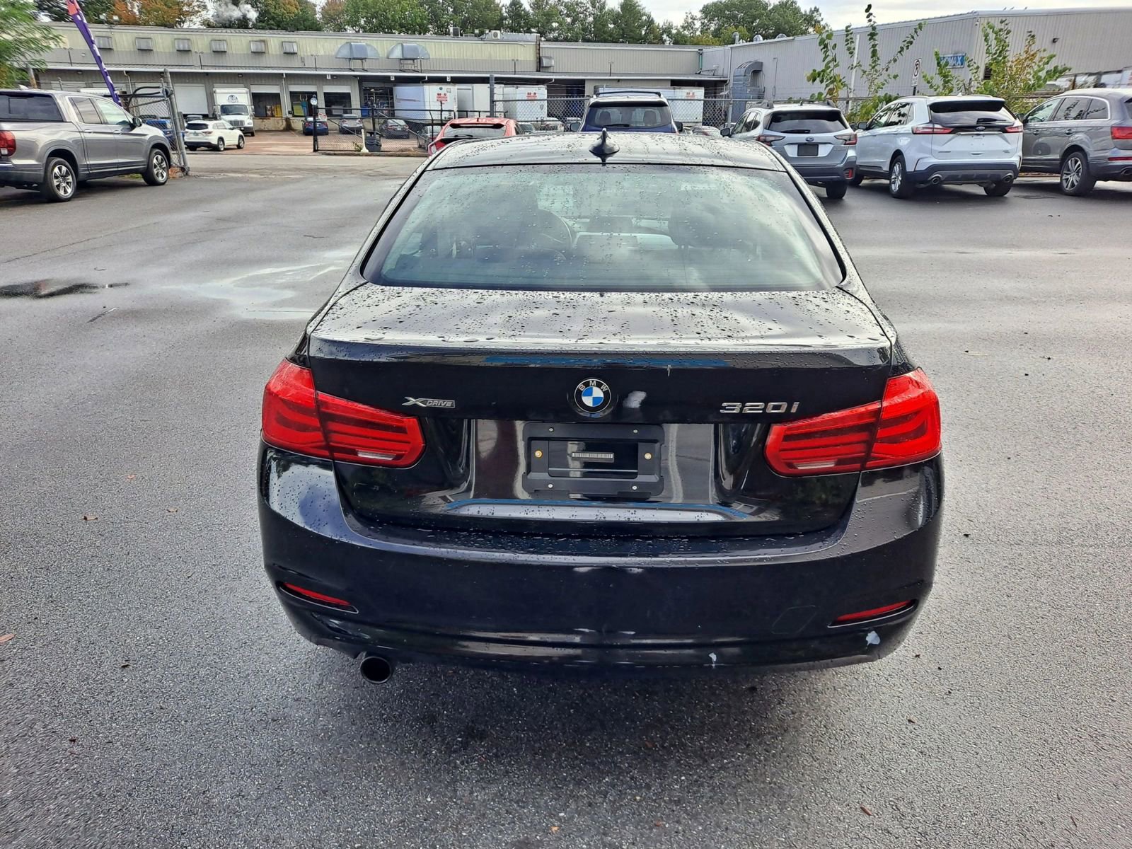 Used 2017 BMW 320i xDrive Sedan image 6