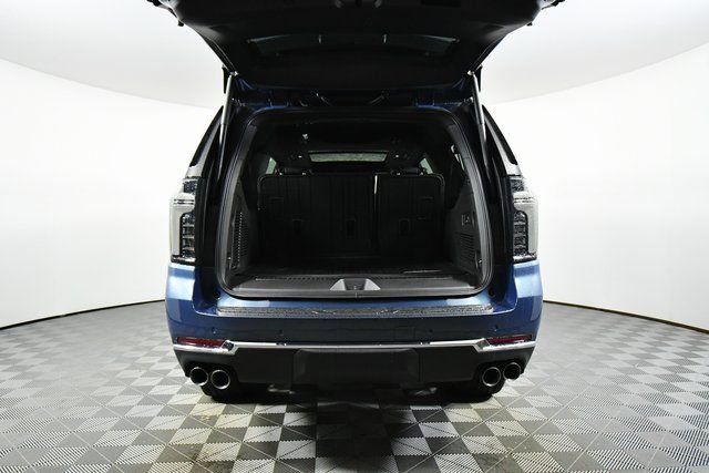 New 2026 Chevrolet Suburban Premier w/ Sun And Tow Package AWD/4WD image 26
