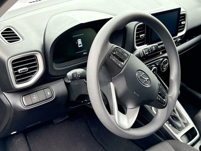 Certified 2026 Hyundai Venue SE FWD image 8
