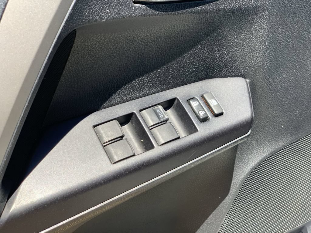 Used 2018 Toyota RAV4 LE w/ All Weather Liner Package AWD/4WD image 22
