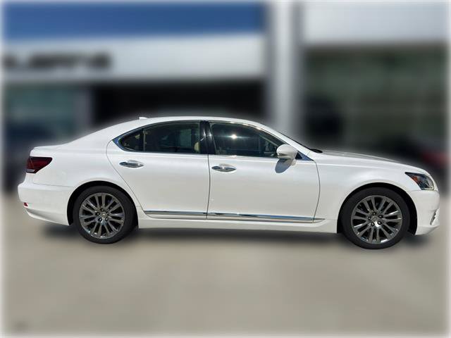 Used 2017 Lexus LS 460 w/ Comfort Package RWD image 8