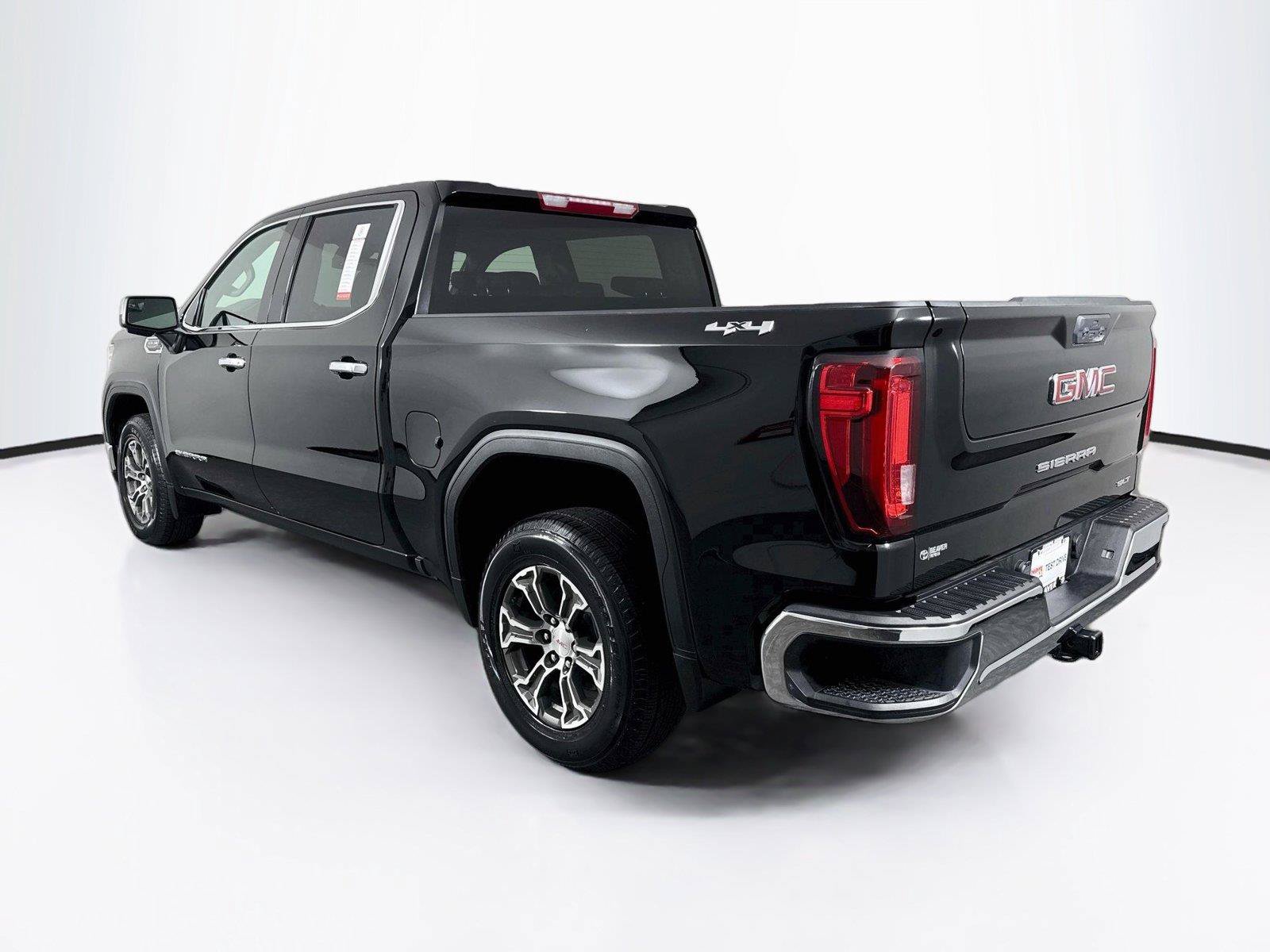 Used 2025 GMC Sierra 1500 SLT AWD/4WD image 13