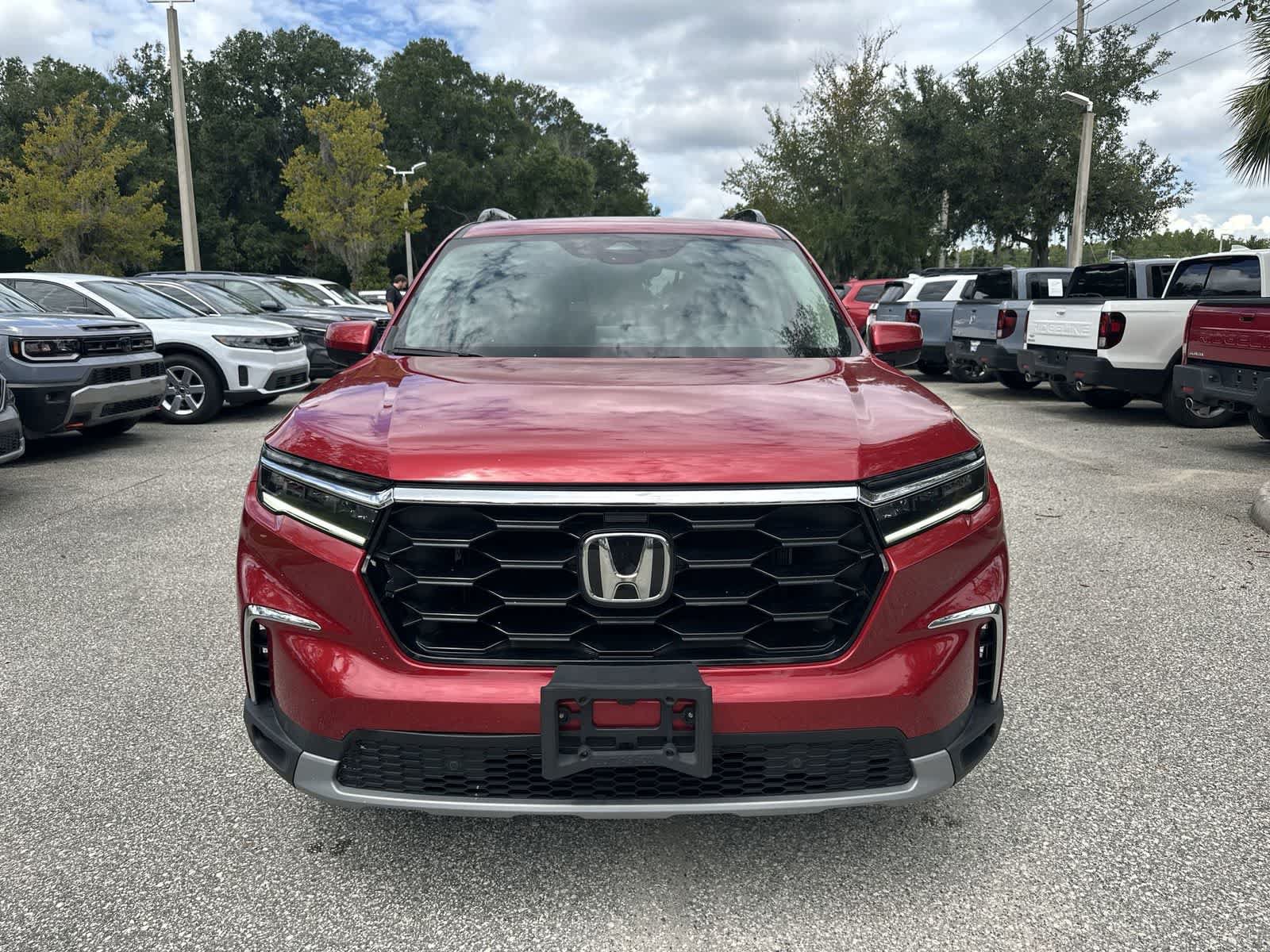 Used 2024 Honda Pilot Touring image 9