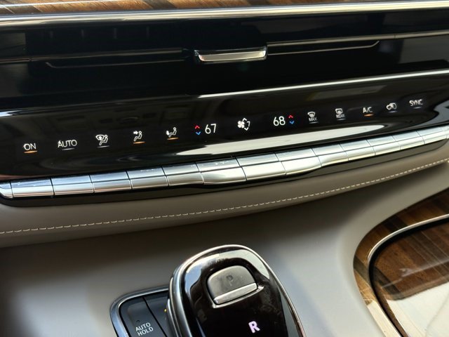 Certified 2024 Cadillac Escalade Sport Platinum w/ LPO, ONYX Package AWD/4WD image 26