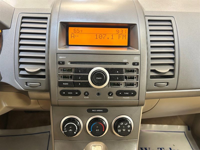 Used 2009 Nissan Sentra 2.0 S FE+ w/ Convenience Plus Pkg FWD image 19