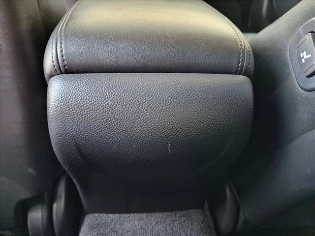 Used 2015 INFINITI Q60 Convertible w/ Premium Package RWD image 18
