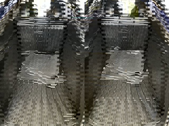 Used 2023 Tesla Model Y Performance image 25