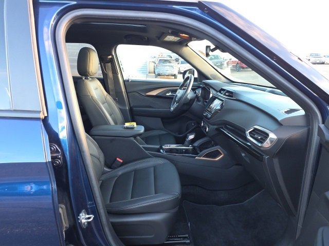 Used 2023 Chevrolet TrailBlazer ACTIV w/ Sun and Liftgate Package image 8