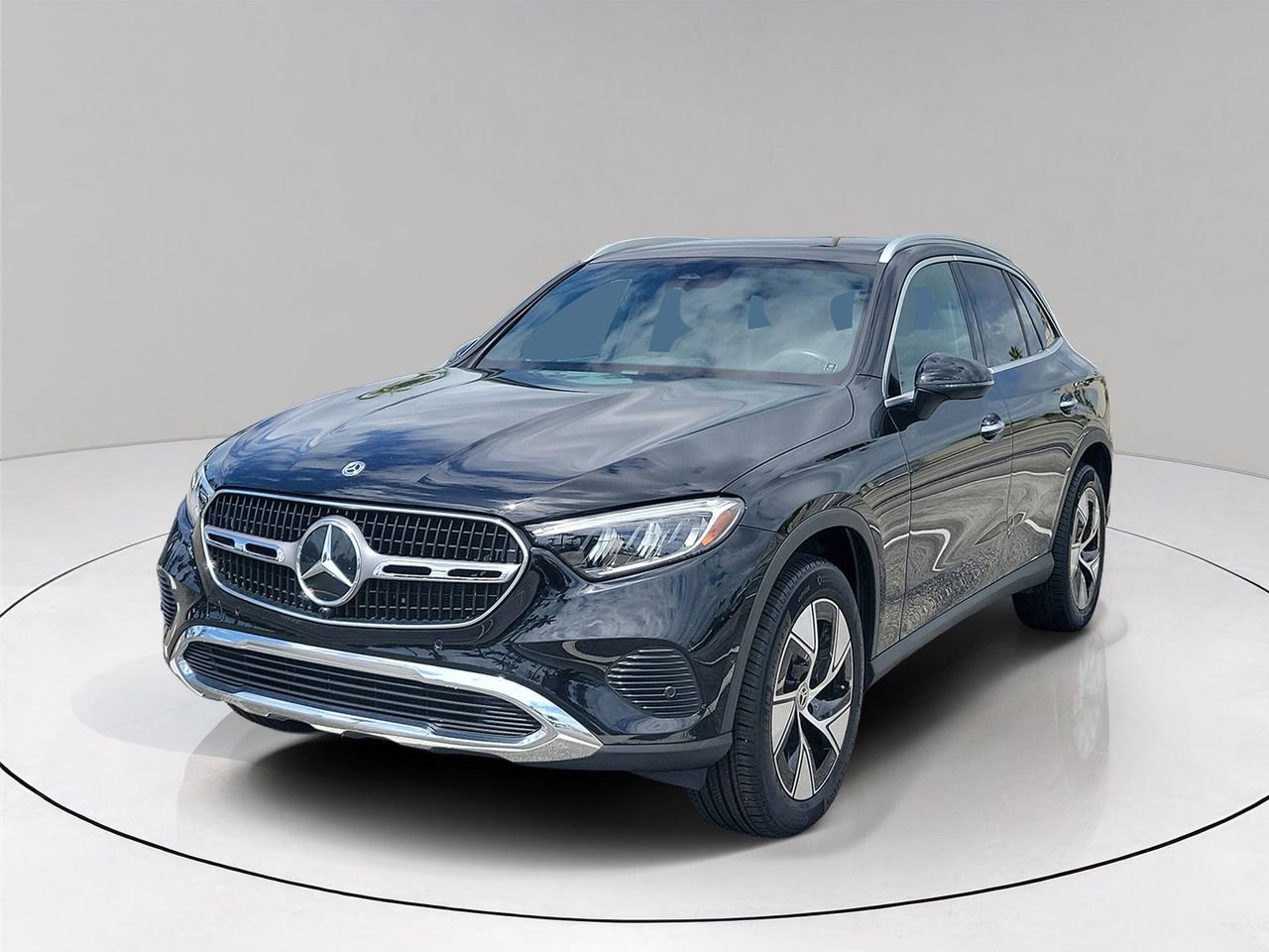 Certified 2024 Mercedes-Benz GLC 300 image 3