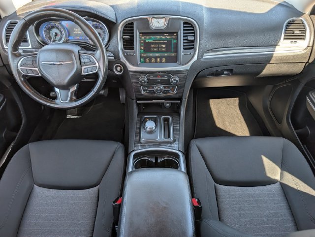 Used 2021 Chrysler 300 Touring w/ Driver Convenience Group RWD image 7