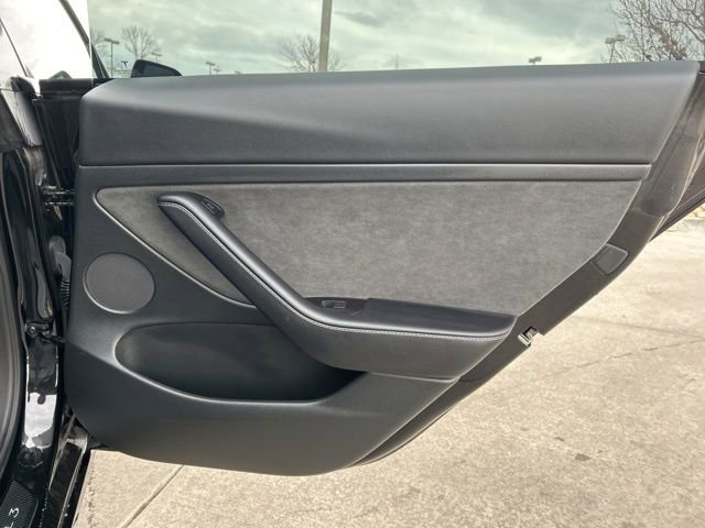Used 2023 Tesla Model 3 Standard Range image 22
