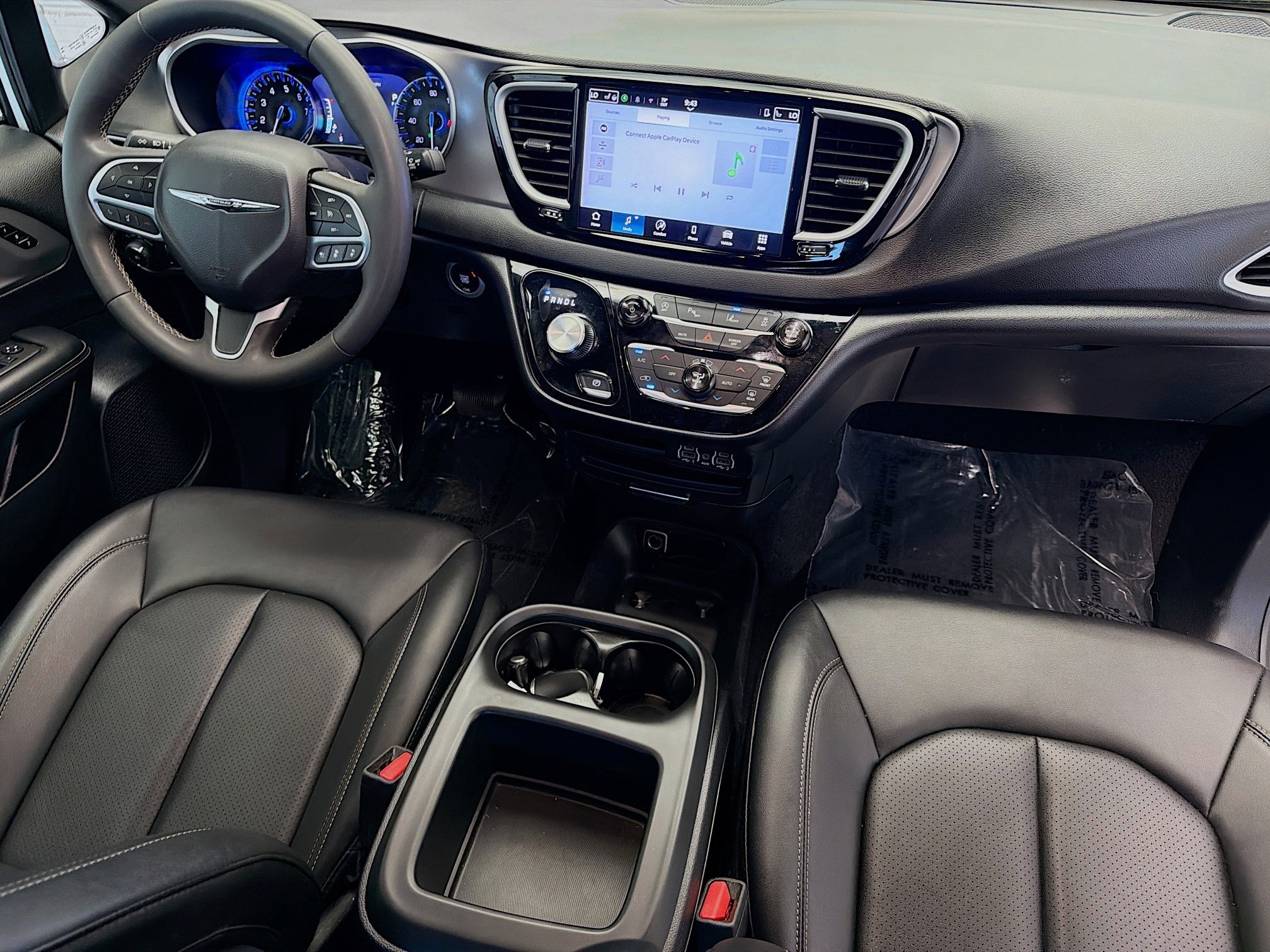 Used 2025 Chrysler Pacifica Select FWD image 12