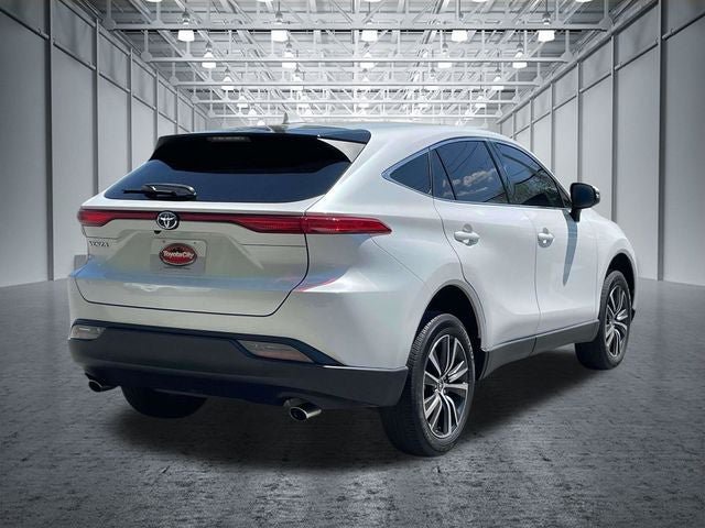 Used 2023 Toyota Venza LE AWD/4WD image 8