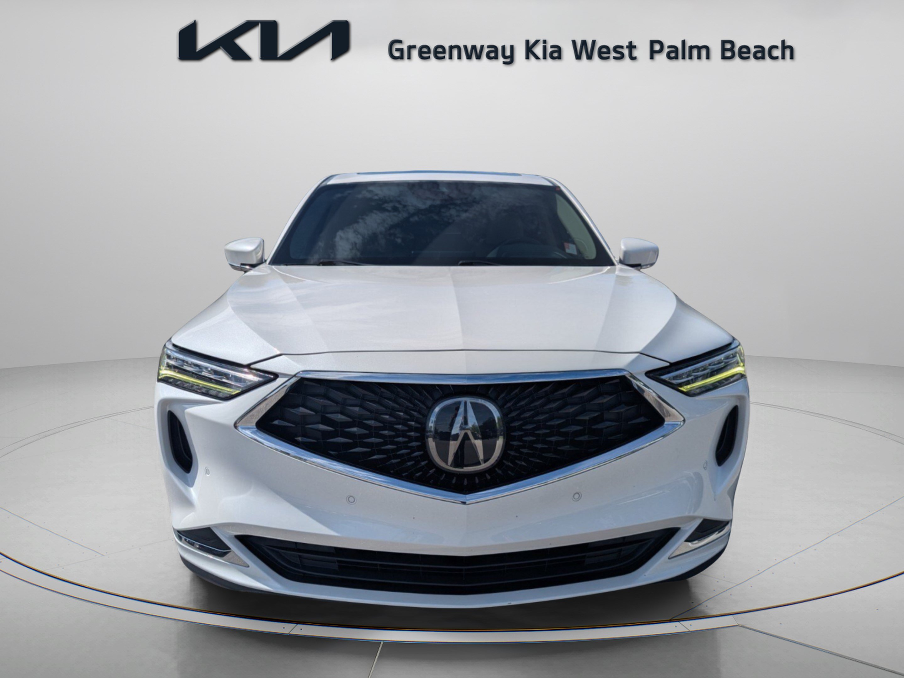 Used 2022 Acura MDX w/ Technology Package FWD image 2