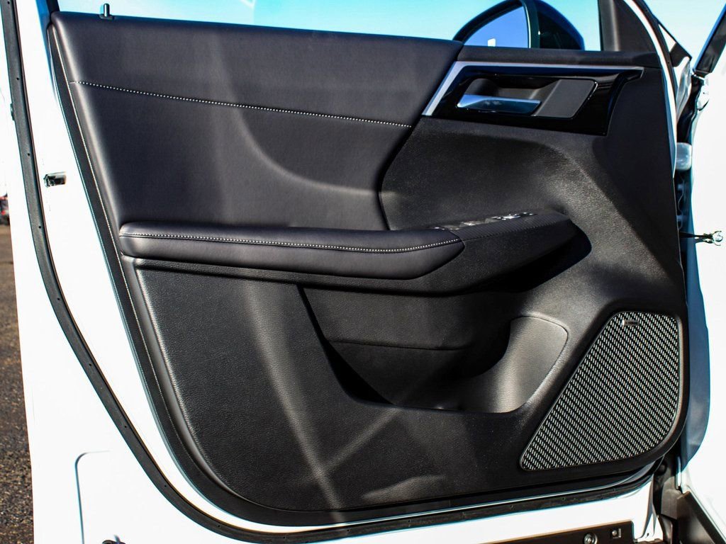 New 2026 Mitsubishi Outlander Trail Edition image 8