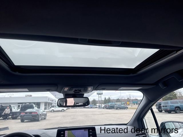 Used 2021 Toyota Sienna Limited image 33