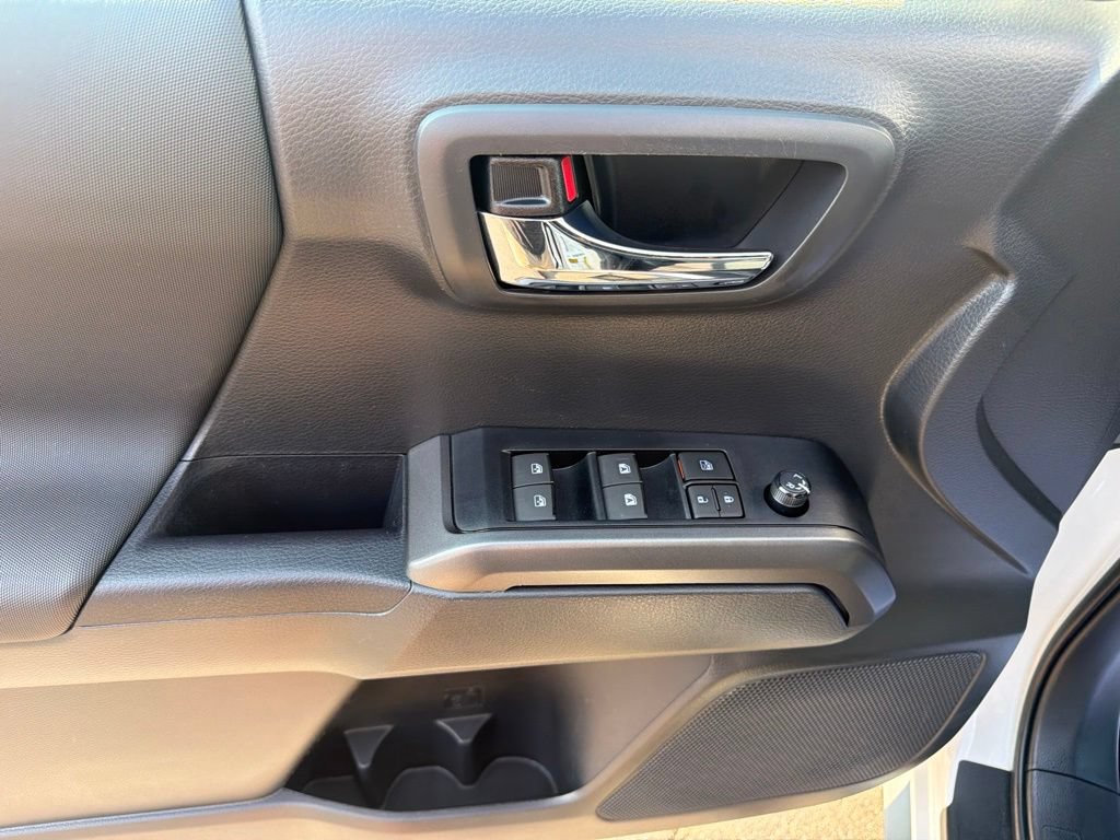 Used 2023 Toyota Tacoma TRD Off-Road AWD/4WD image 25