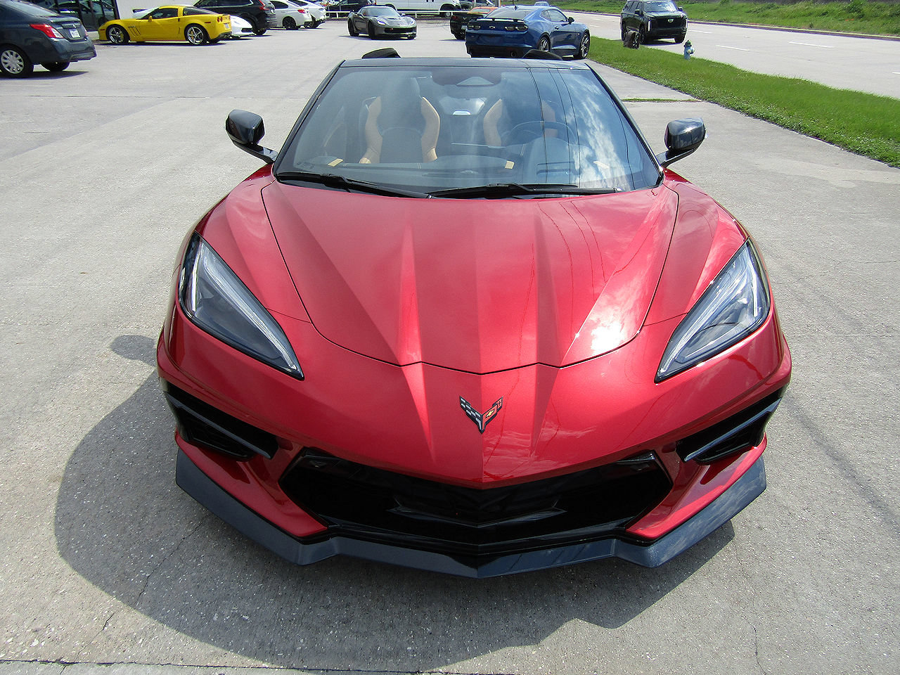 Used 2024 Chevrolet Corvette Stingray Preferred Conv w/ Stealth Interior Trim Package RWD image 2