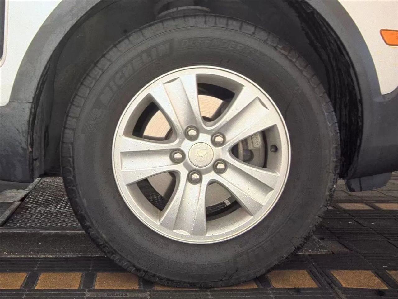 Used 2008 Saturn Vue XE FWD image 10