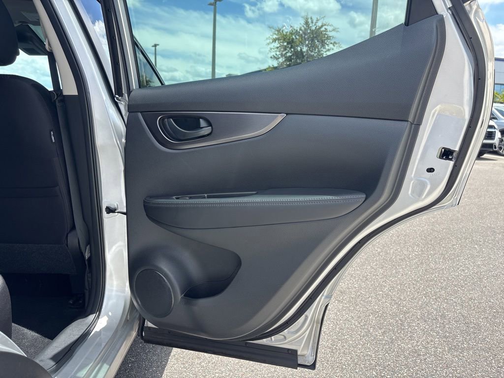Used 2020 Nissan Rogue Sport S FWD image 17