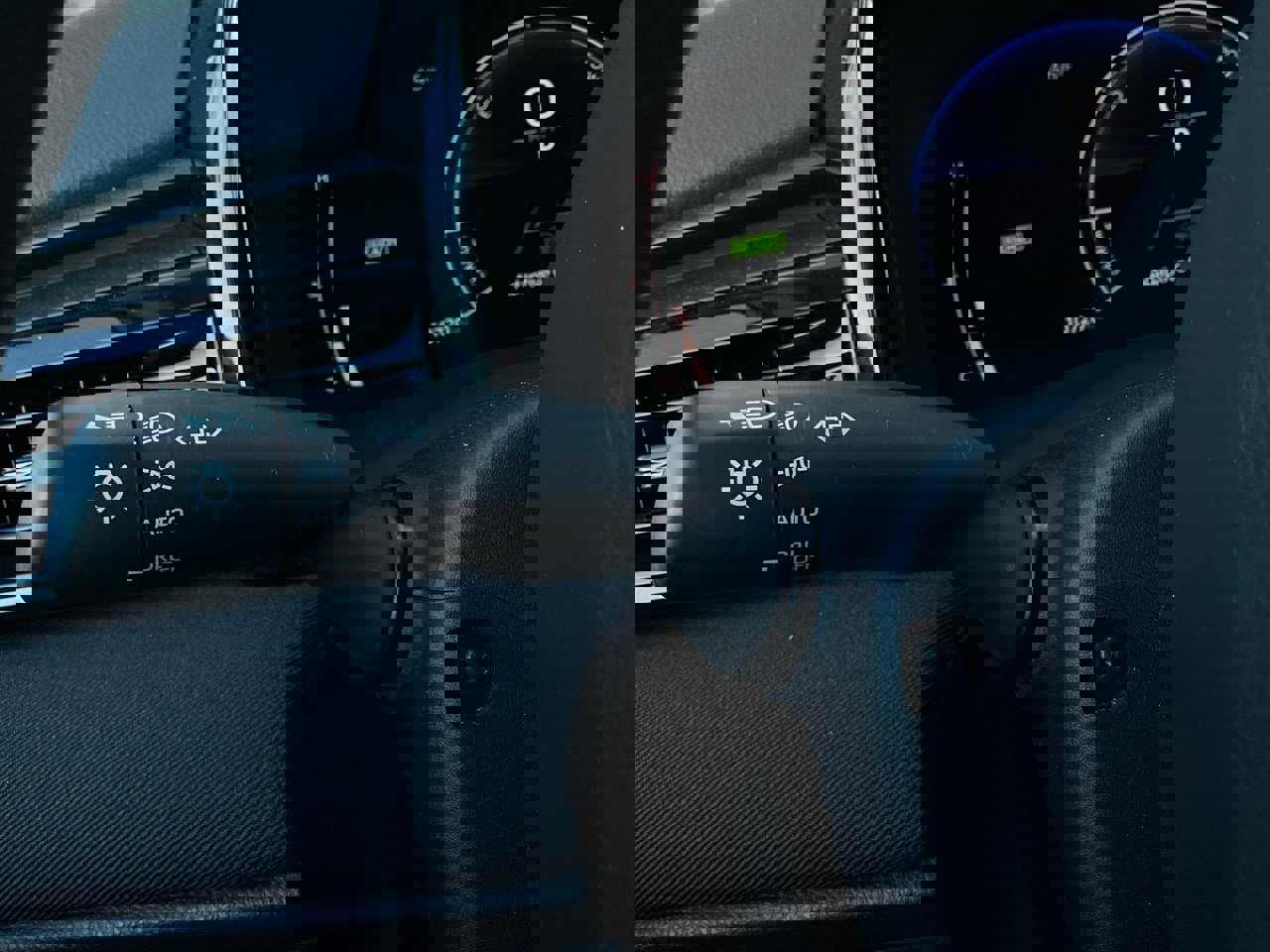 Used 2025 Toyota Camry LE image 34