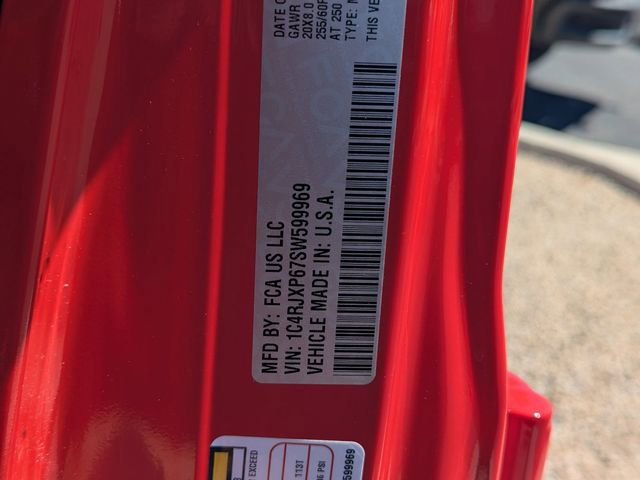 Used 2025 Jeep Wrangler Unlimited Sahara w/ Safety Group image 35