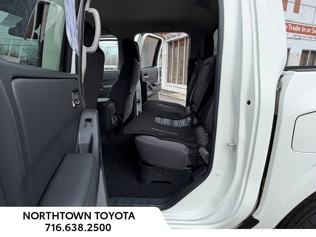 Used 2025 Nissan Frontier SV w/ SV Convenience Package image 15