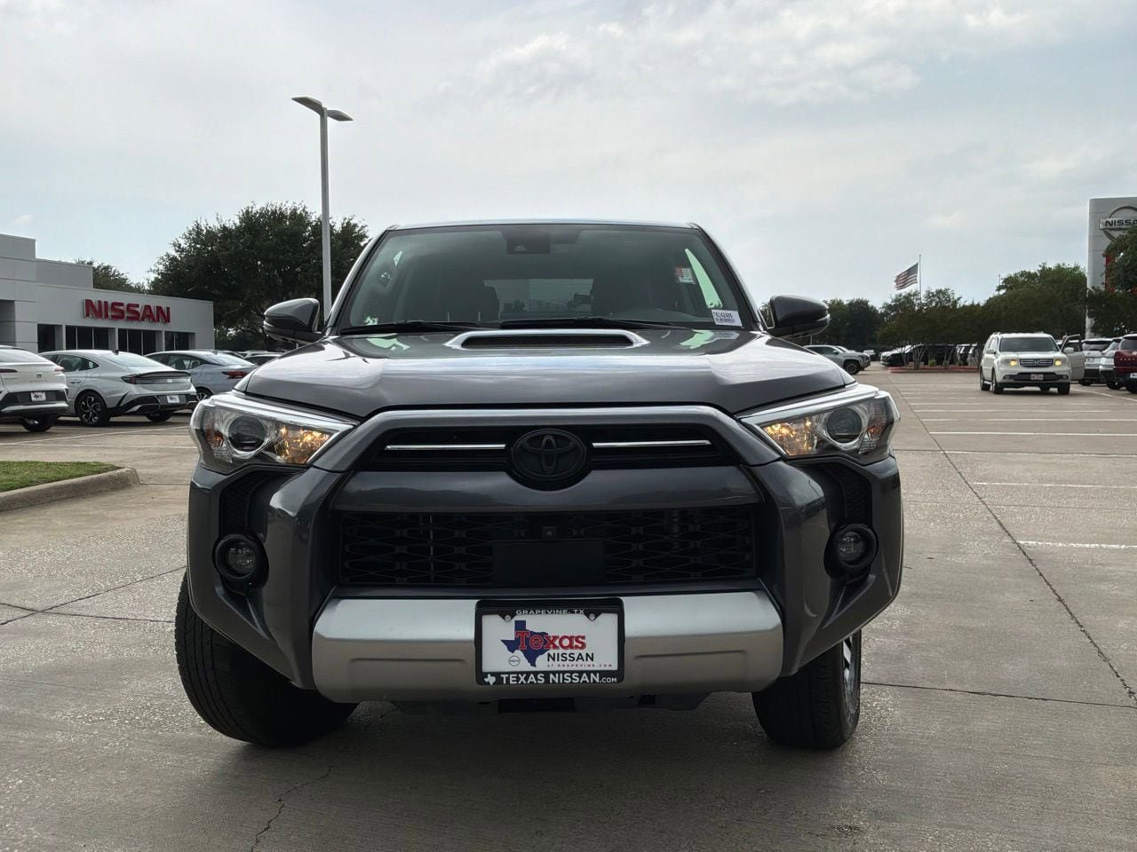 Used 2023 Toyota 4Runner TRD Off-Road Premium w/ Off Road Premium Plus Package AWD/4WD image 3
