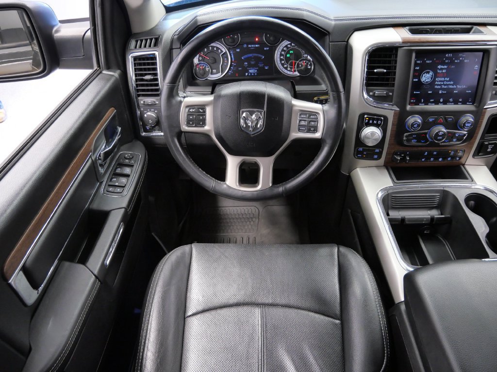 Used 2018 RAM 1500 Laramie w/ Convenience Group AWD/4WD image 13