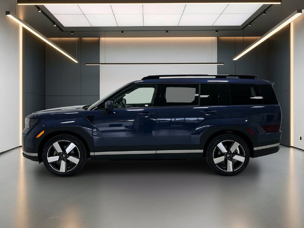 Used 2025 Hyundai Santa Fe Limited FWD image 2