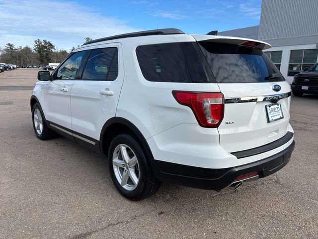 Used 2018 Ford Explorer XLT image 5