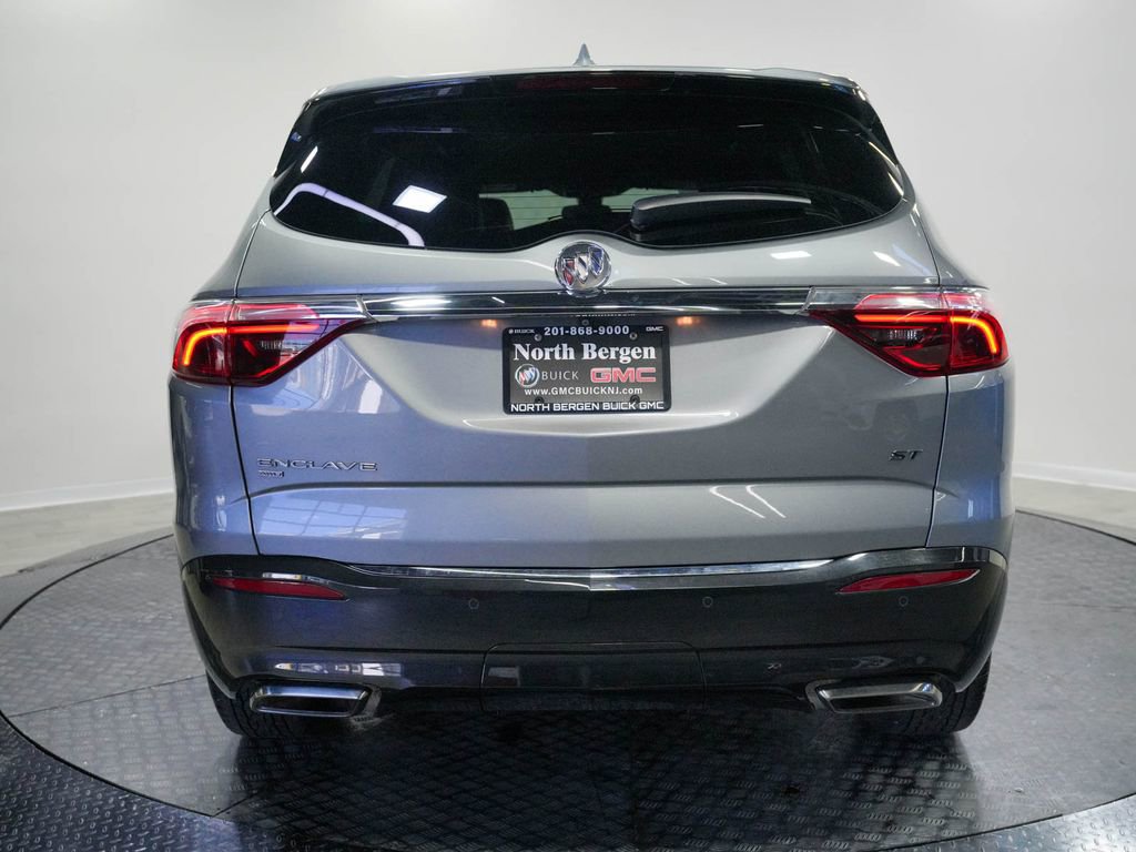 Used 2023 Buick Enclave Essence w/ Sport Touring Edition AWD/4WD image 7
