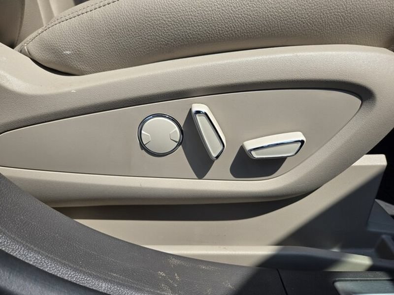 Used 2023 Lincoln Nautilus AWD w/ Premium Package image 21