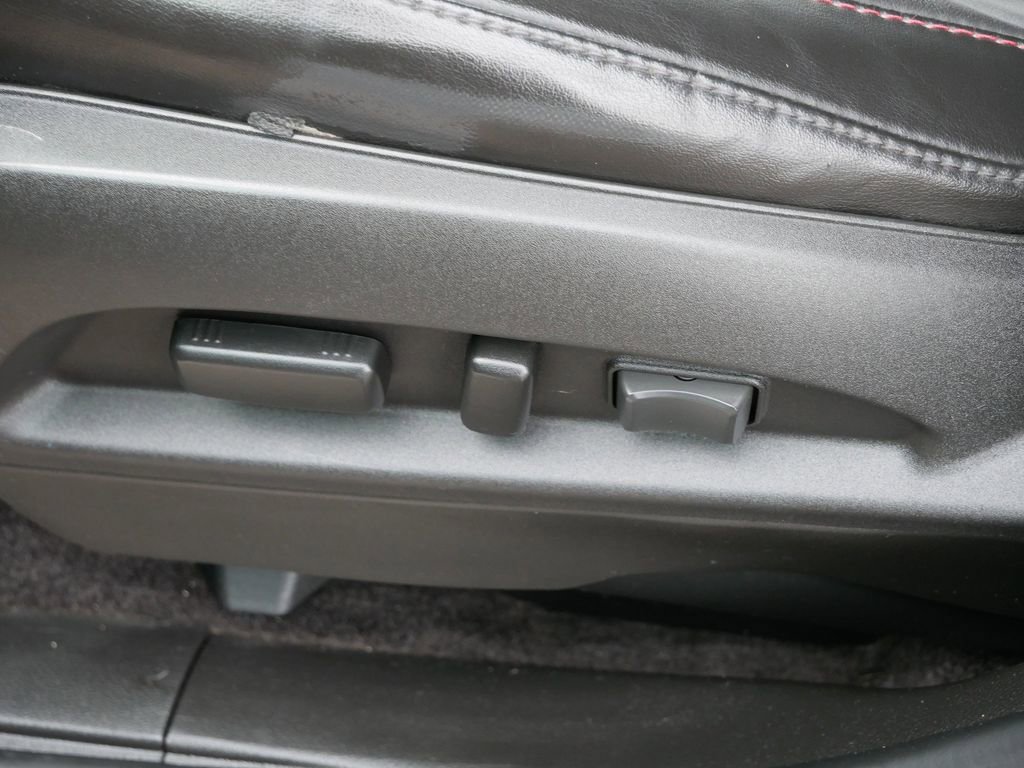 Used 2016 Chevrolet Equinox LTZ w/ Enhanced Convenience Package image 17